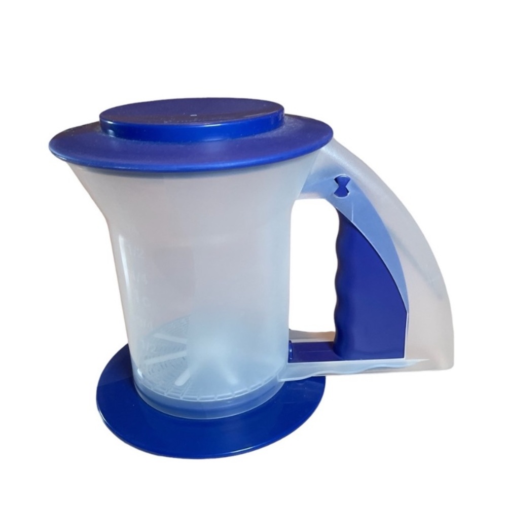 Tupperware sifter